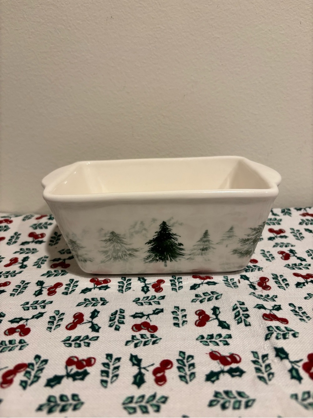 Ceramic Loaf Pan with Evergreen Tree Motif 4x5